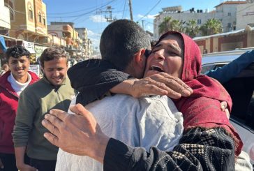 الاحتلال يفرج عن تسعة من عمال غزة اعتقلهم من الصفة وال 48