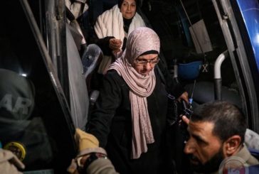 استئناف العمل بمعبر رفح و وصول اول دفعة عائدين بعد رحلة عذاب