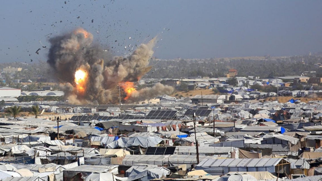غزة: 24 شهيدا وعشرات الجرحى واستمرار نسف المنازل والغارات الجوية