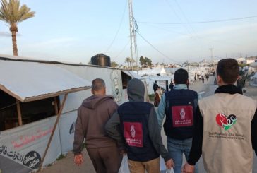 بنك فلسطين وجمعية عطاء فلسطين يوزعان وجبات إفطار للأسر المتضررة في غزة