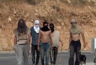 رام الله :  مستعمرون يهاجمون بلدة ترمسعيا