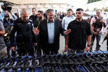 محافظة القدس: تسليح المستوطنين تحريض عنصري وخطوة خطيرة بحق الفلسطينيين
