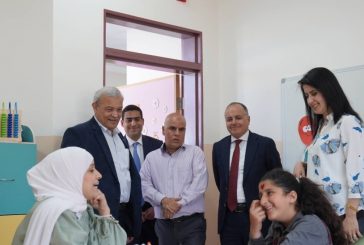الهلال الأحمر يستقبل السفير المصري في فلسطين ويستعرض جهوده الريادية في مجال التأهيل