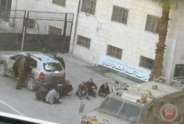 إغلاق الجمعية الخيرية الإسلامية في الخليل واعتقال رئيسها وموظفين بعد اقتحام استمر ساعات