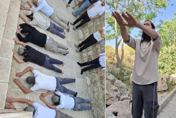 قيود مشددة.. مستوطنون يقتحمون الأقصى ويؤدون 