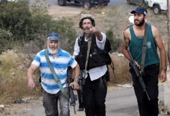 مستعمرون يخربون أراضي المواطنين بالجبعة والاحتلال ينصب حاجزا في بيت جالا