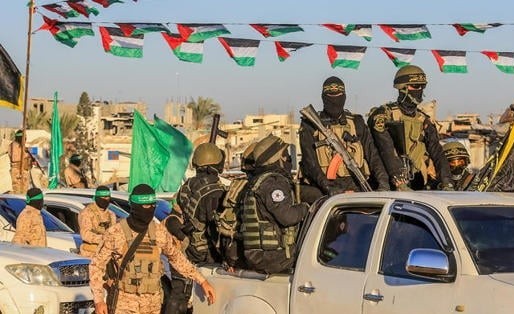 إسرائيل تُفجر أزمة مفاوضات غزة.. وحماس ترفض بند السلاح قبل تنفيذ المرحلة الأولى