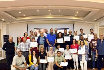 الدكتور عادل أبو شرخ يختتم دورة متخصصة في زراعة الأسنان الفورية في تونس