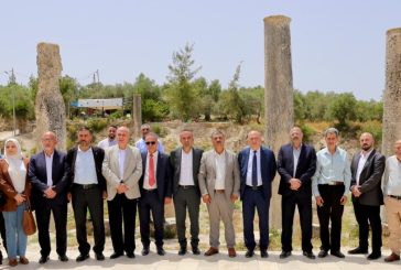 خلال زيارة حكومية مشتركة لسبسطية للحايك وحمدان: الحكومة تسعى لحماية سبسطية من خلال تدويل قضيتها
