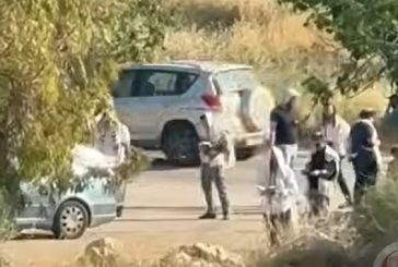شاهد- مستوطنون يؤدون طقوسا تلمودية عند مدخل سنجل