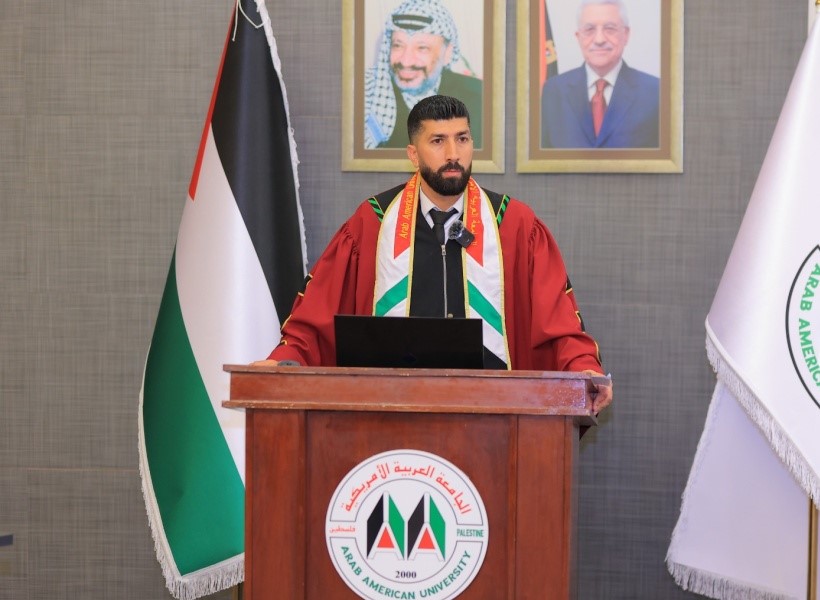 الباحث والصحفي أحمد تنوح ينال الدكتوراه بامتياز في دراسة عن الذكاء الاصطناعي والسرد الإعلامي للحرب على غزة