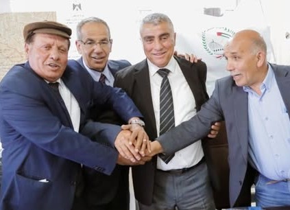 المجالس المنتخبة تتسلّم مهامها في محافظة الخليل وسط وعود بالتطوير وتعزيز الصمود