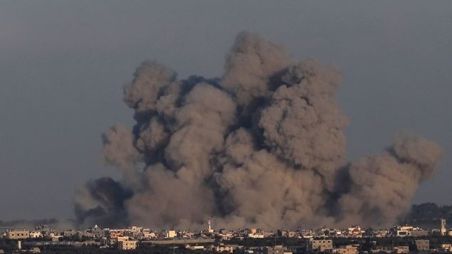 بحرية الاحتلال تطلق النار جنوب القطاع والمدفعية تقصف شرق غزة