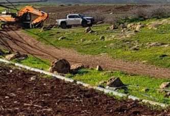 طوباس : الاحتلال يدمر خطوط مياه ومحاصيل زراعية شرق طمون