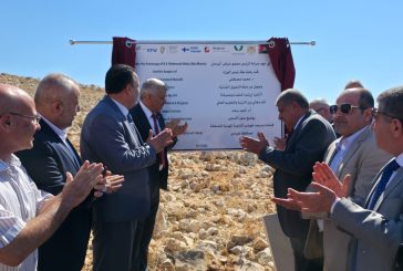 وزير التربية يضع حجر الأساس لمدرسة مهنية ويتفقد المدارس الصيفية في طوباس