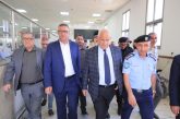 وزير الداخلية يتفقد معبر الكرامة