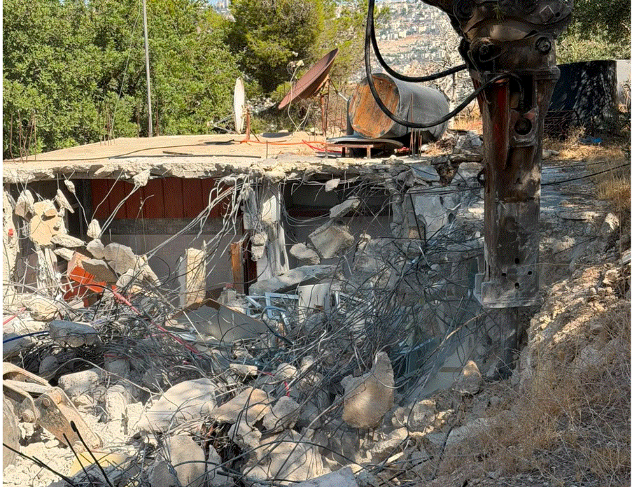 القدس: الاحتلال يهدم منزلا في سلوان ويجبر على هدم ثلاثة آخرين في جبل المكبر